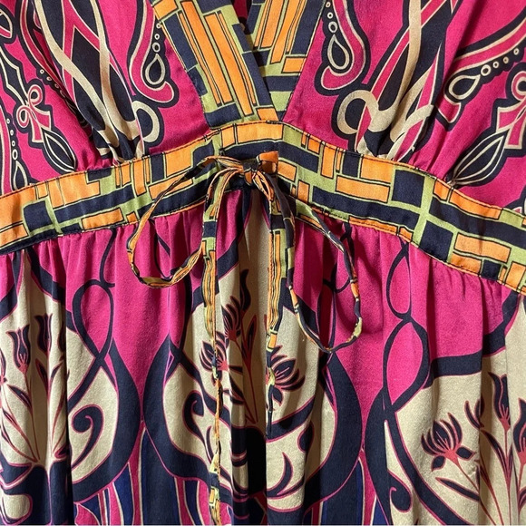 CAbi Silk Tunic Shirt Blouse Tie Waist V-neck 3/4 Sleeve  Womens Small Boho - Picture 4 of 11